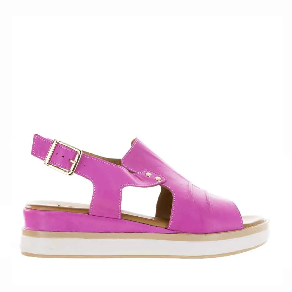Leisure Vibe Le sansa Hype Hot Pink