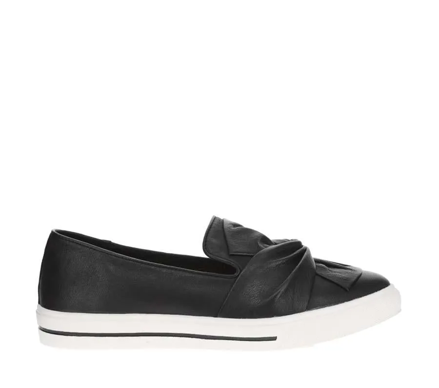LE SANSA IZZY BLACK tennis - style Performance Wear