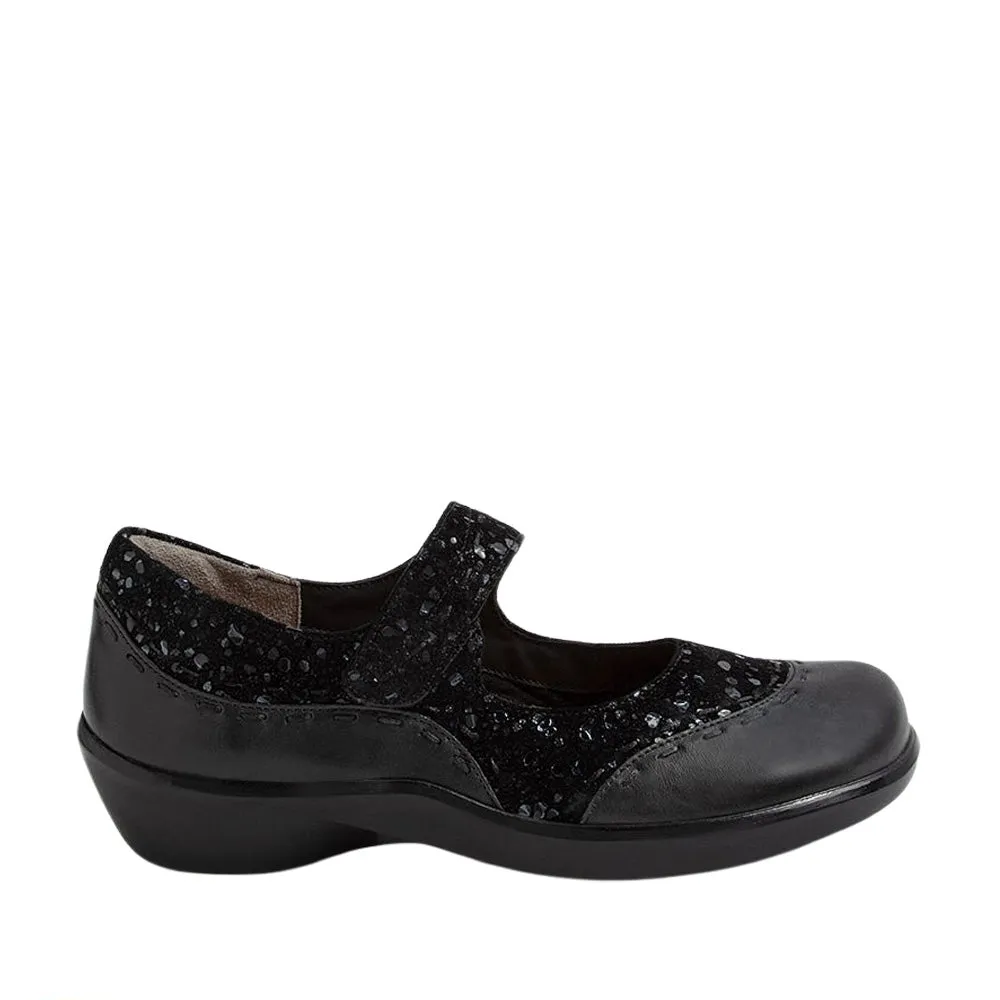 ZIERA GUMMIBEAR BLACK SPARKLEY Trendy Footwear Design