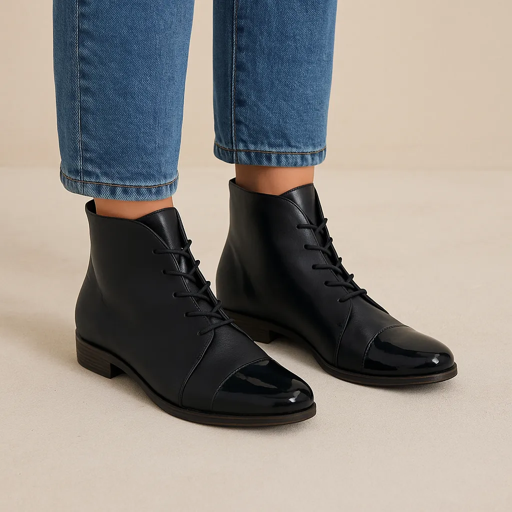 DJANGO & JULIETTE KINGFISH BLACK PATENT Non-Slip Sole Thick Grip