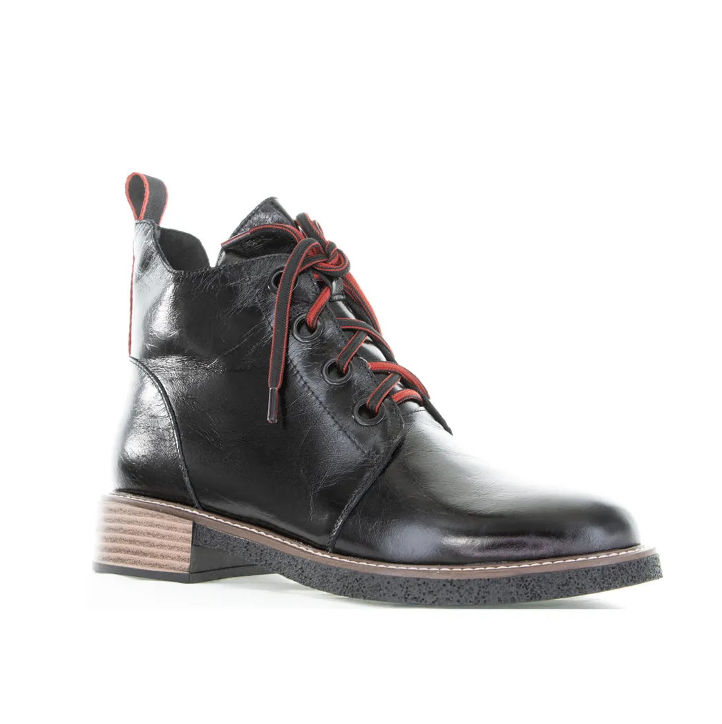 BRESLEY DARLA BLACK Bootie Cut Comfort Grip