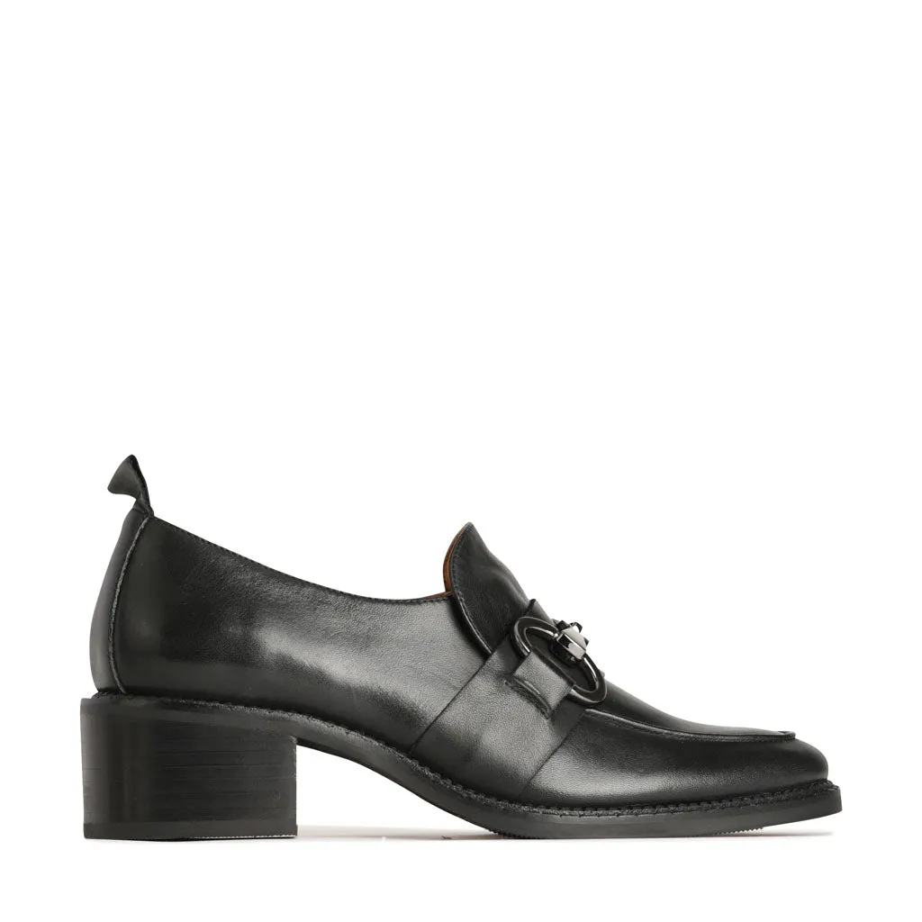 KEILY Streamlined silhouette