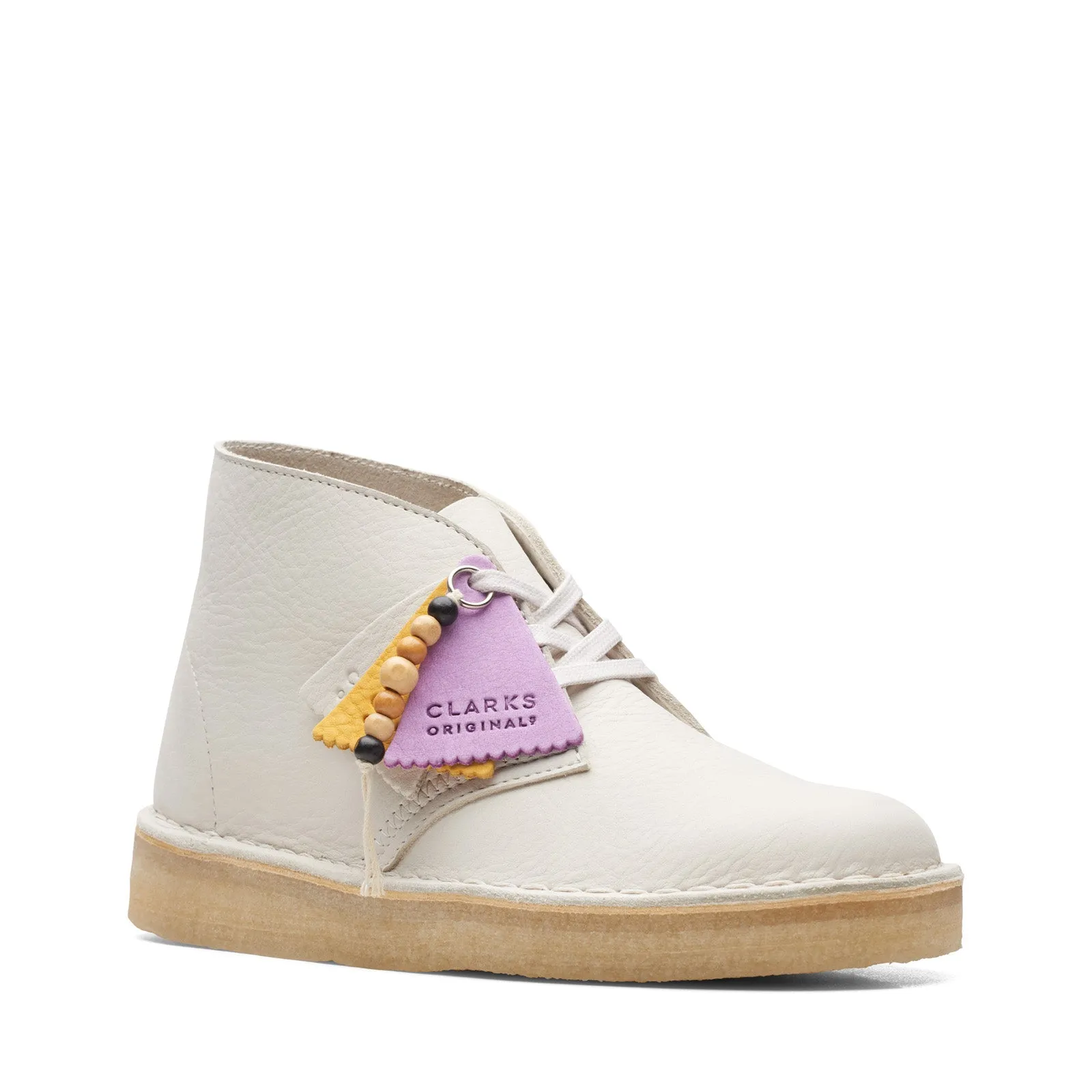 Clarks Desert Coal 26165813 Womens White Nubuck Lace Up Chukkas Boots Sleek Fit