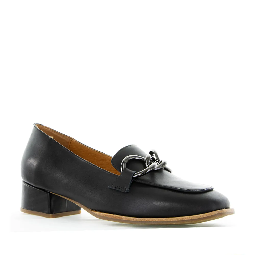 LE SANSA DORSET BLACK Flattering wear Signature flexibility