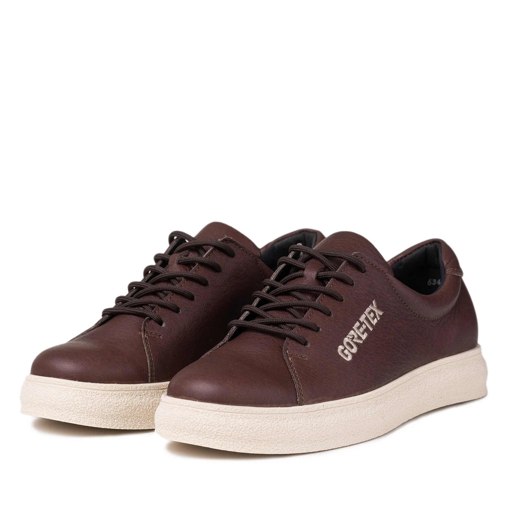 Elevated durability OIVA Men's GORE-TEX? sneakers